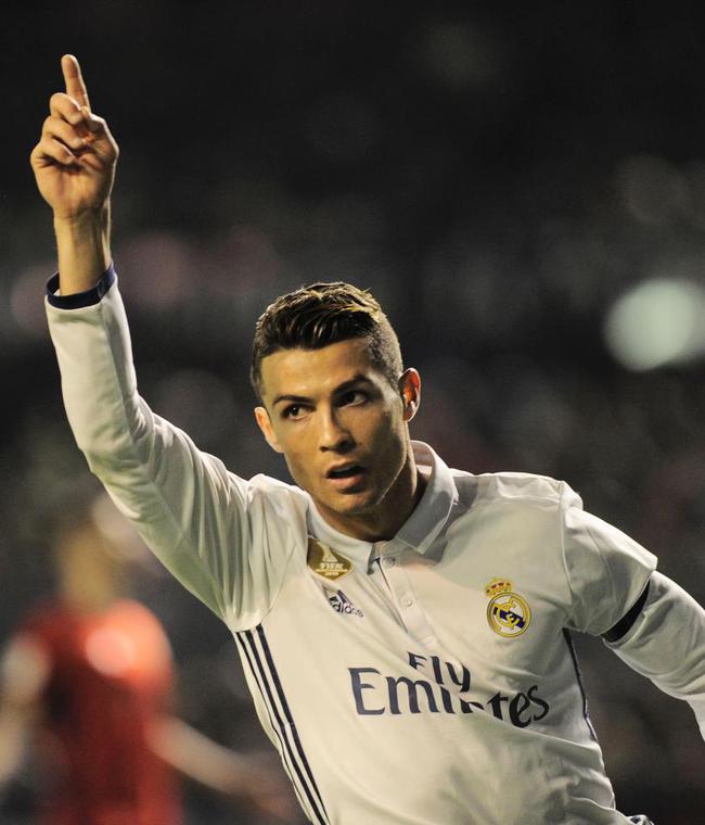 引人注目的 引人注目的