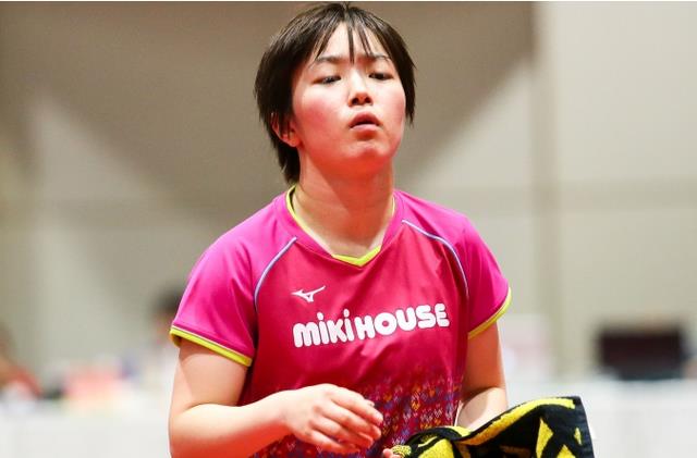 用羽毛球时 用羽毛球时