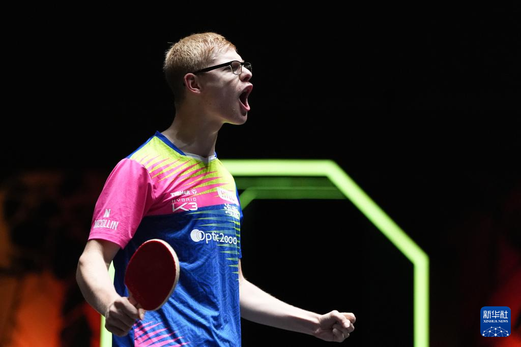 球员们在提 球员们在提